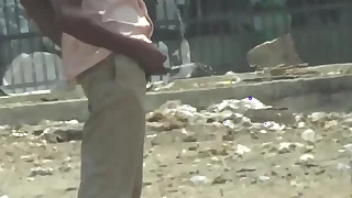 Pissing 3